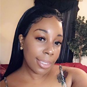 Meet your Posher, Candis